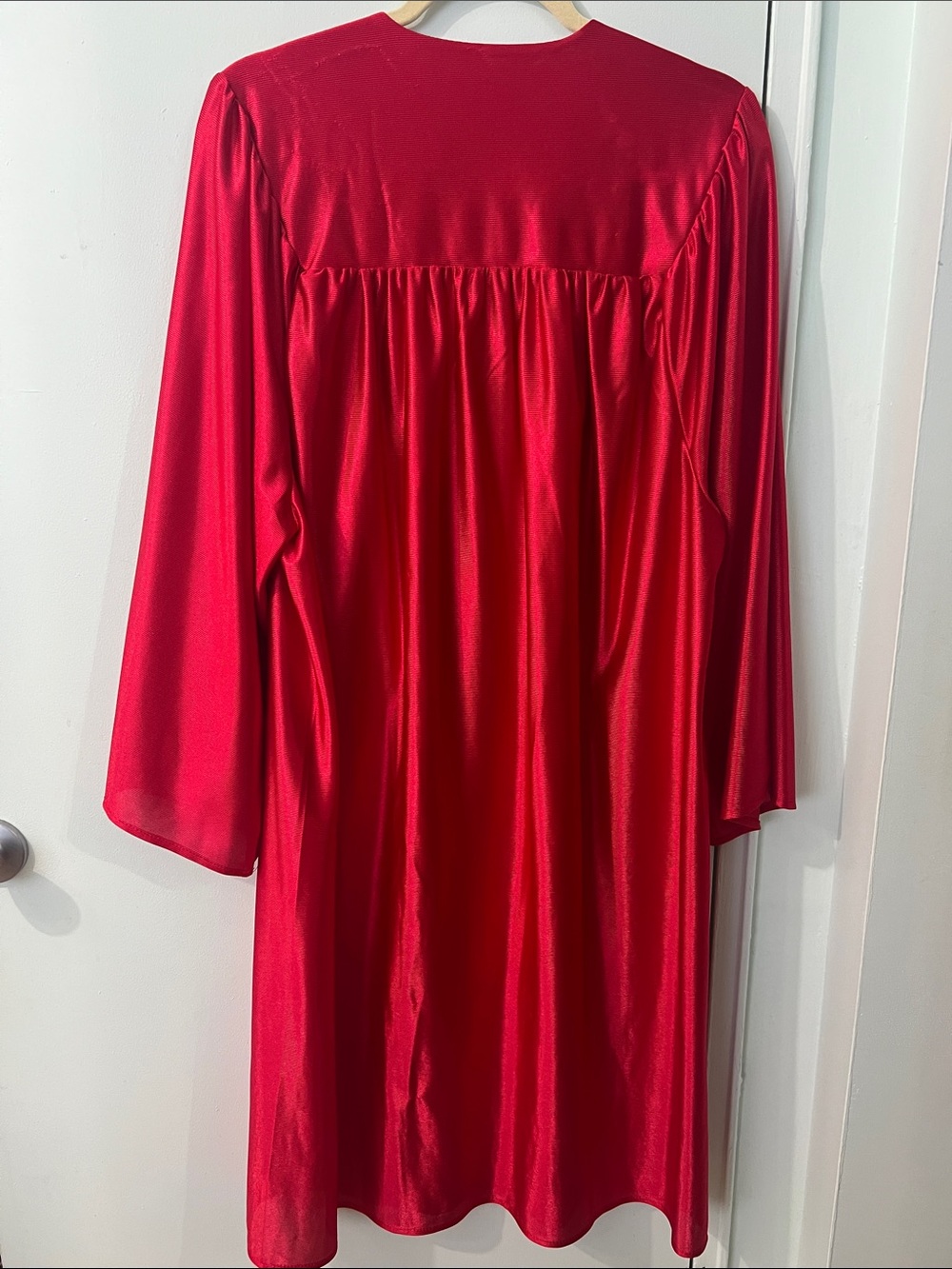 Red Graduation/Gown Robe with Front Zipper - Picture 2 of 3